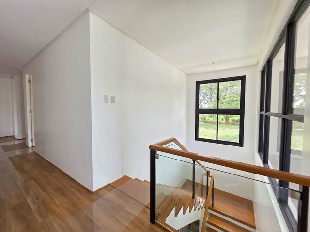 place photo 52
