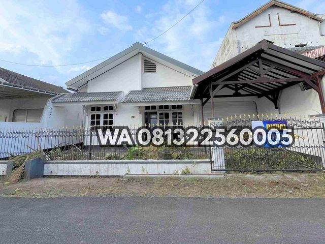 RUMAH LUAS DI BUKIT PERMAI JEMBER