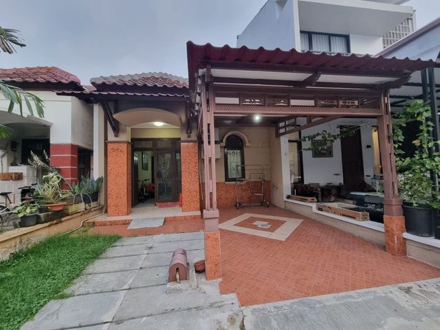 Rumah Rapi dan Terawat Sutera Flamboyan Alam Sutera
