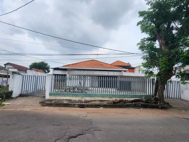 FORSALE RUMAH STRATEGIS PUSAT KOTA SURABAYA SAFE 159