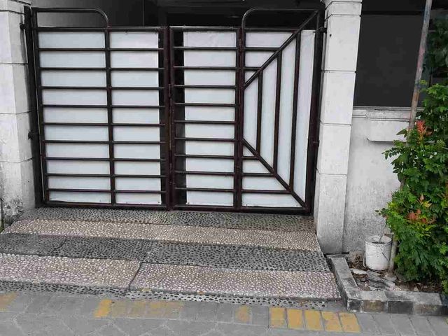Dijual Rumah Hitung Tanah Simpang Darmo Permai Murah BU