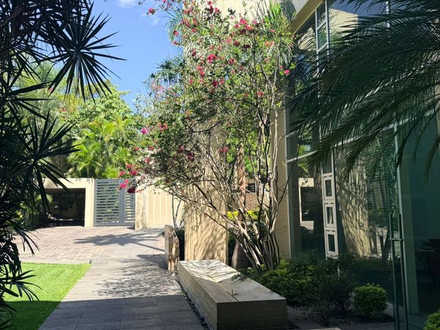 place photo 33