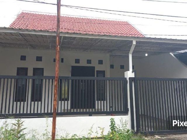 Manyar Jaya, Hadap Utara, Row 2 Mobil