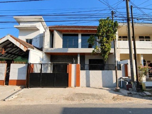 RUMAH BARU NGINDEN INTAN TIMUR ROW 3 MOBIL