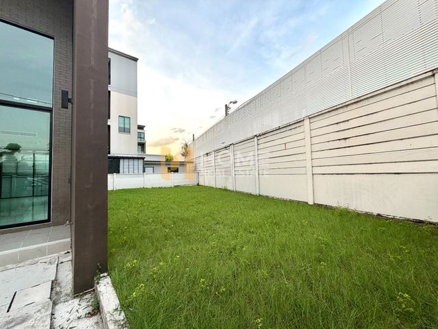 place photo 39