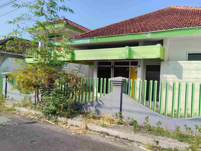 Dijual / Disewakan rumah tinggal pusat kota jember