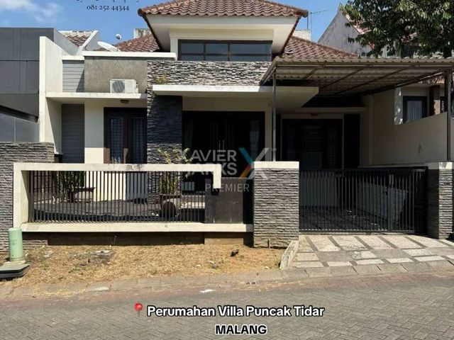 Rumah Modern Minimalis Di Perumahan Villa Puncak Tidar Malang