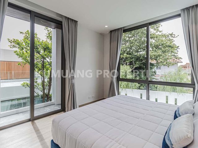 place photo 63