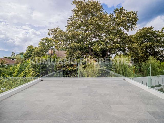 place photo 81