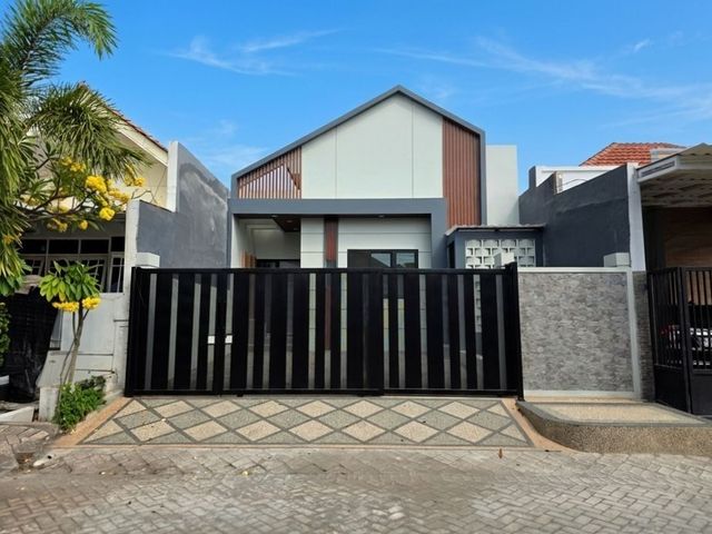Rumah Nirwana Eksekutif STRATEGIS, ROW 3 MOBIL