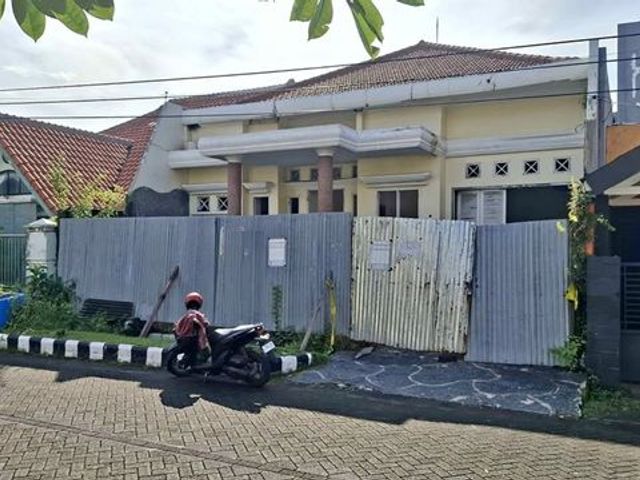 Rumah Hitung Tanah Gayungsari Strategis Dekat Trans Icon Mall