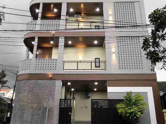 Dijual Rumah Usaha Kost Wiyung Surabaya
