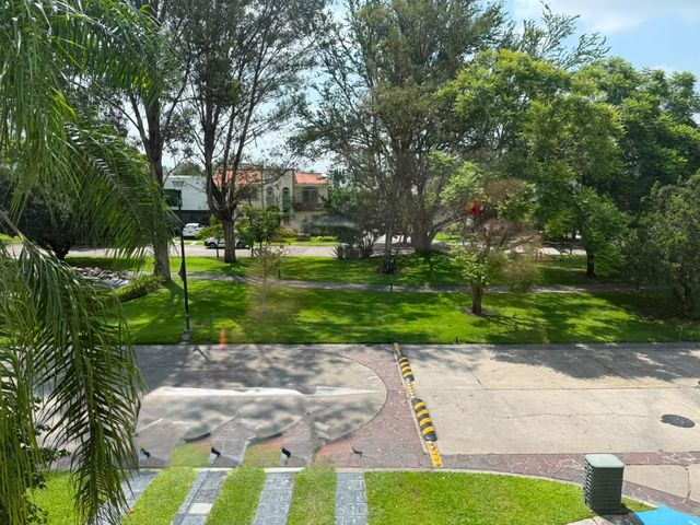 place photo 52