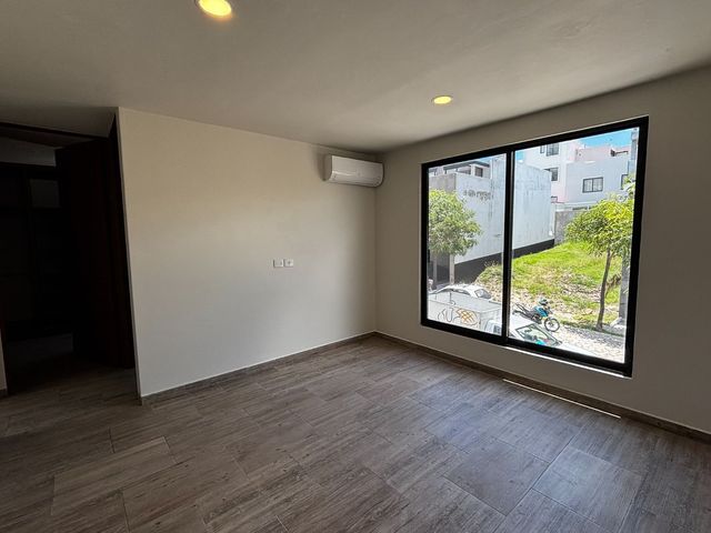 place photo 57