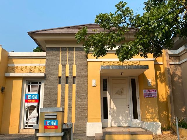 DISEWA RUMAH CEMPAKA SUVARNA SUTERA PADI MURAH