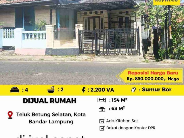 rumah pinggir jalan dekat kantor gubernur