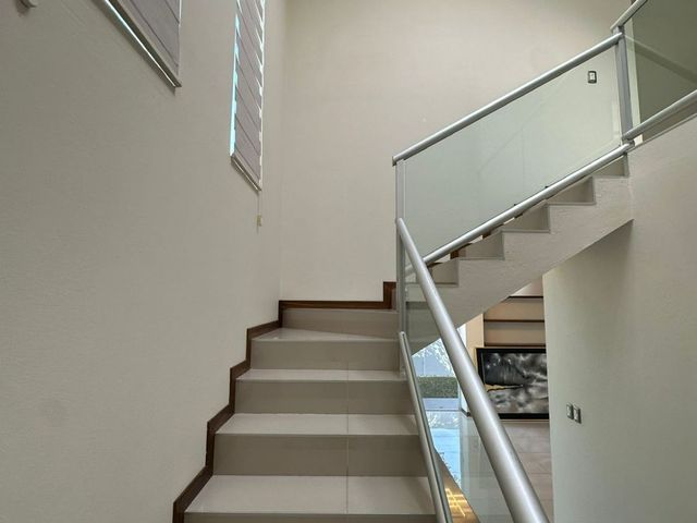 place photo 52
