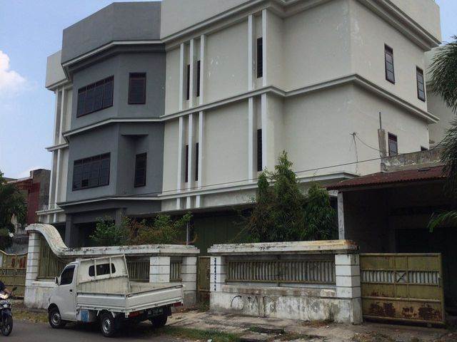 RUMAH EX KOS TENGAH KOTA CEMANI