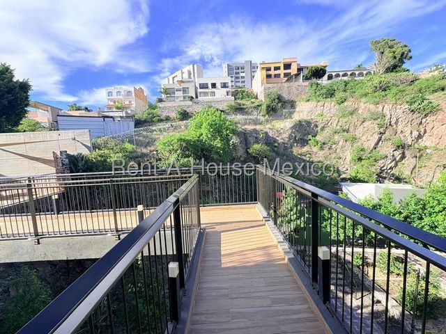 place photo 42
