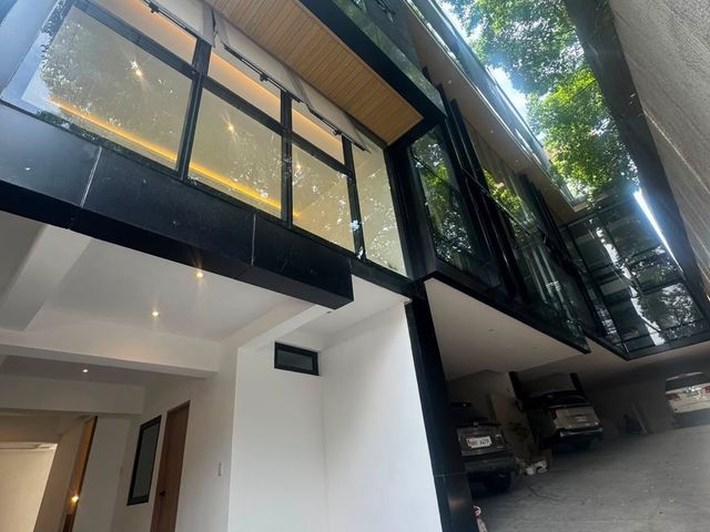 Brand New 4BR townhouse in Kapitolyo Pasig City