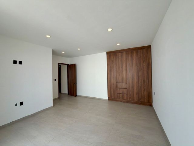 place photo 54