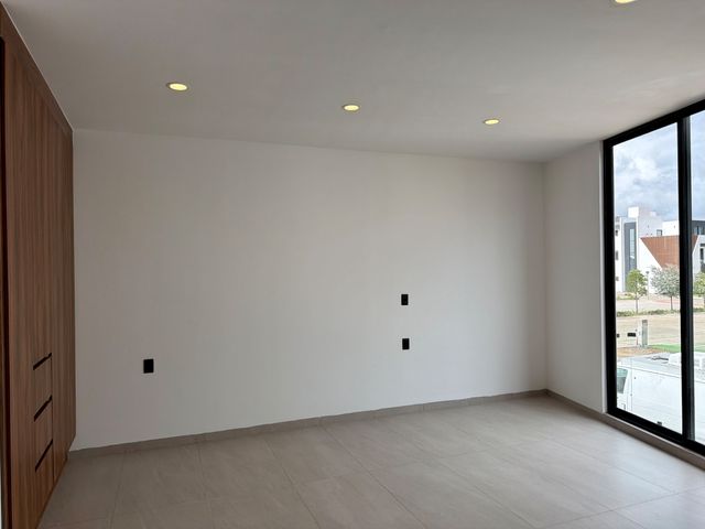 place photo 52