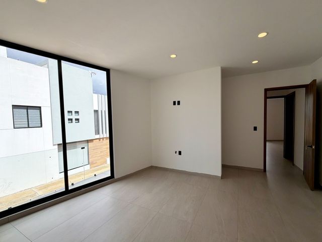 place photo 57