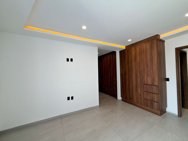 place photo 70