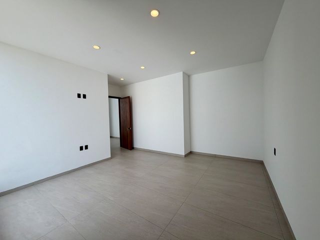 place photo 94