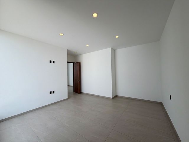 place photo 95