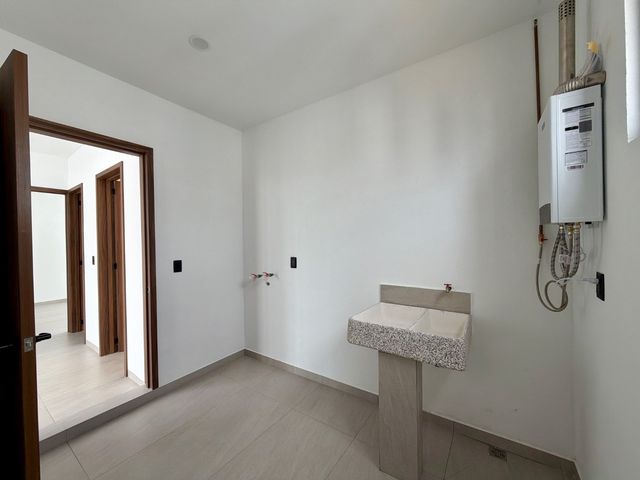 place photo 90