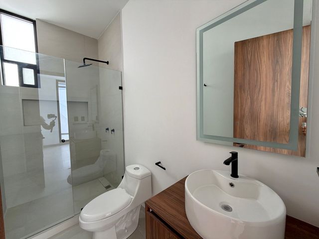 place photo 98