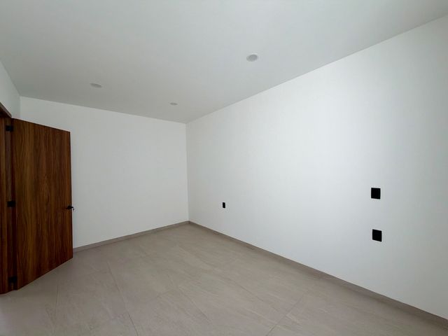 place photo 100