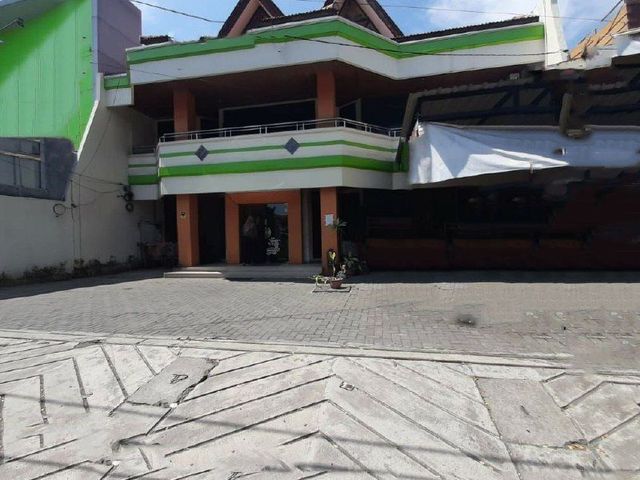 RUMAH USAHA  GUEST HOUSE  JL. Rungkut Madya STRATEGIS