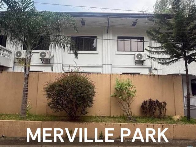 Merville Park Paranaque House 1K Sqm Floor Area For Sale