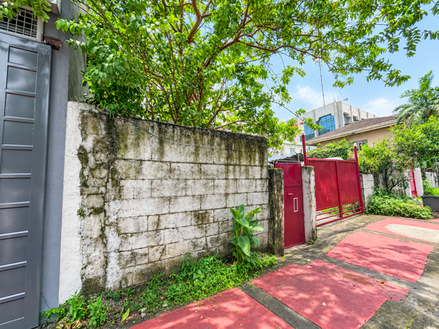 TEACHER'S VILLAGE LOT FOR SALE!