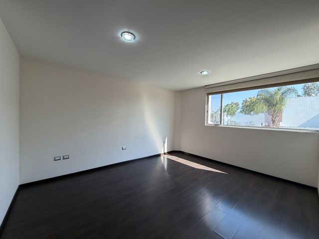 place photo 70