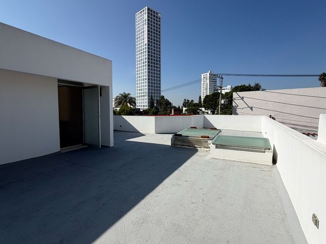 place photo 109