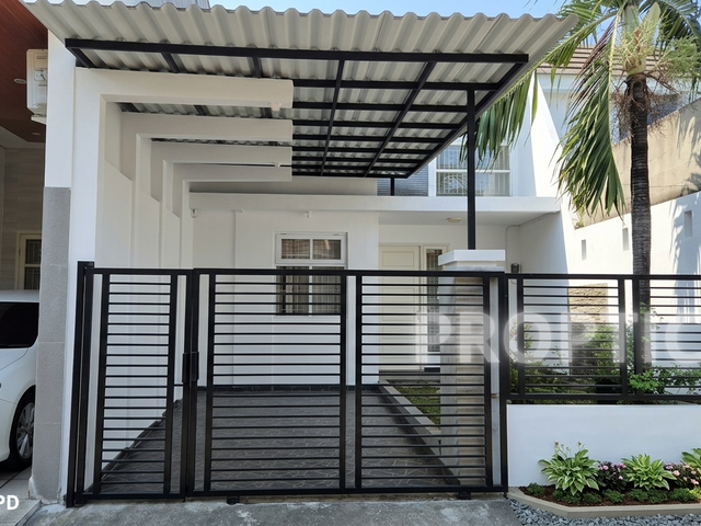 Rumah 2 Lantai Rungkut Surabaya - RM214APD