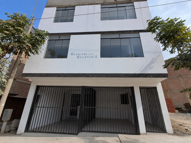 Venta De Departamento En 3Er Piso – Urb. El Golf De Huampaní, Chosica