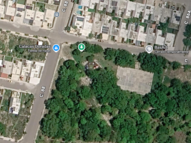 Se vende lote en Real Montejo cerca de Parque
