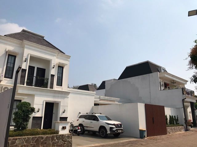 RUMAH IMPIAN KONSEP AMERICAN CLASSIC DI KOTA PATI