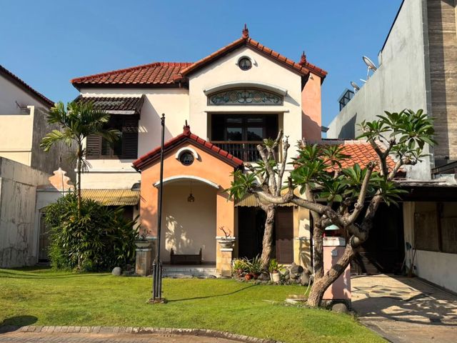 Dijual Rumah Cluster Crystal Golf