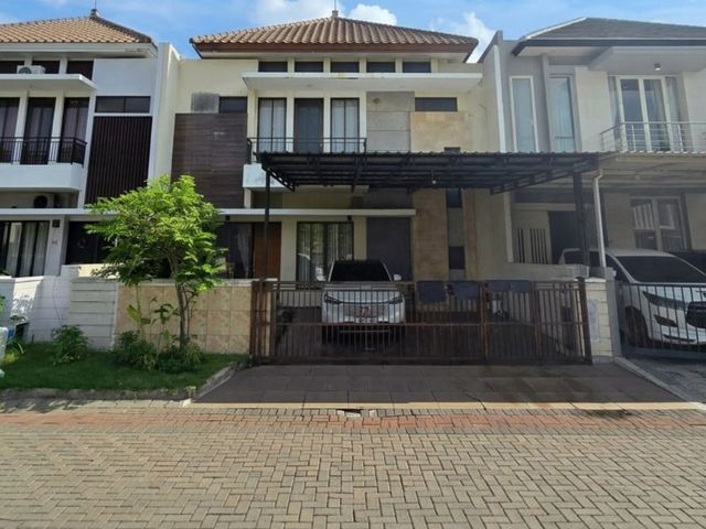 Rumah Pakuwon City  STRATEGIS MINIMALIS SIAP HUNI
