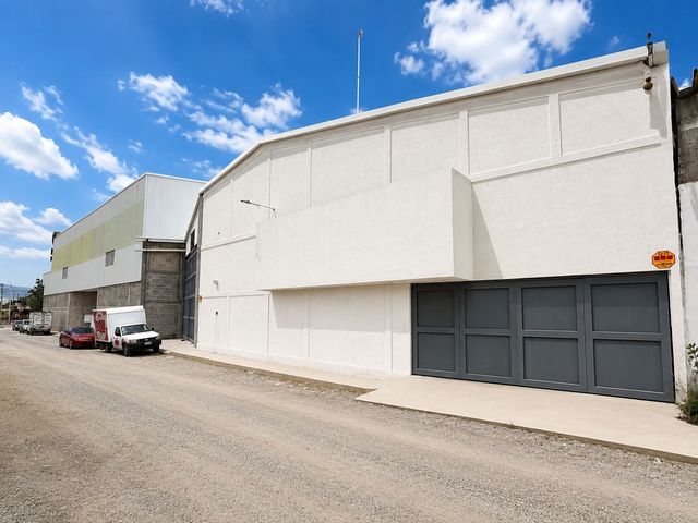 BODEGA ALPES