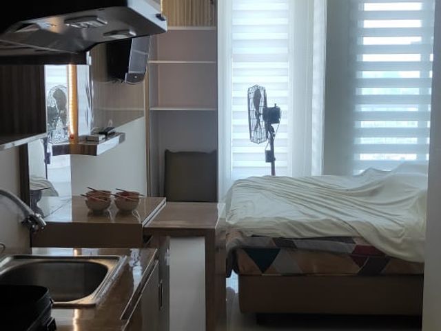 EMA425 Dijual Apartemen 1 BR Full Furnish Strategis di Amor Pakuwon City