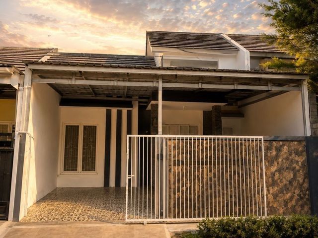 Rumah Grand Semanggi Residence Minimalis SIAP HUNI BEBAS BANJIR ROW 2.5 MOBIL