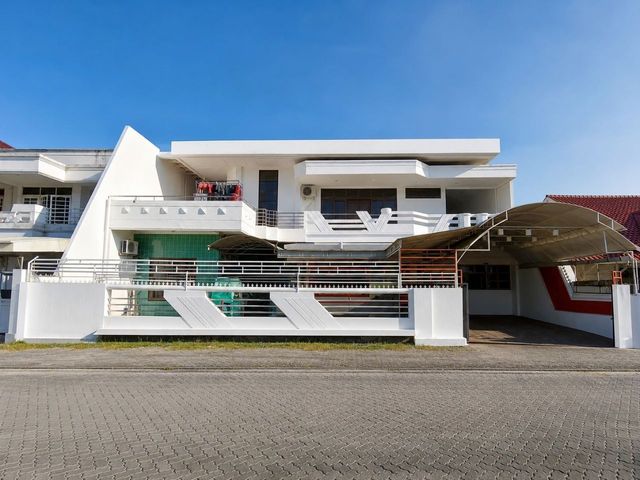 Rumah Villa Kalijudan Strategis , Hadap Utara PLN 10.600