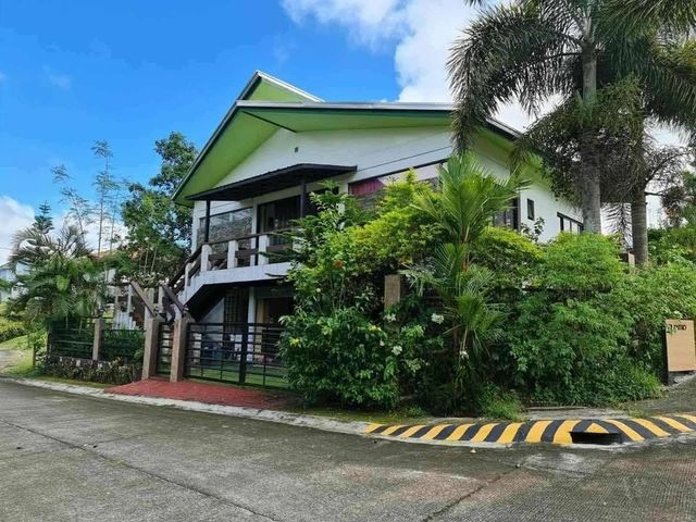 House and Lot For Sale in Tagaytay