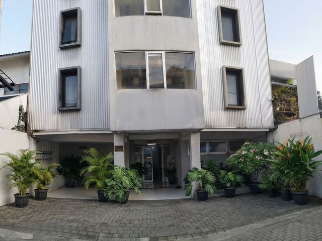 DIJUAL GEDUNG 5 LANTAI DI PUSAT JOGJA! Cuma 5 Miliar Nego, Lokasi Strategis Banget!